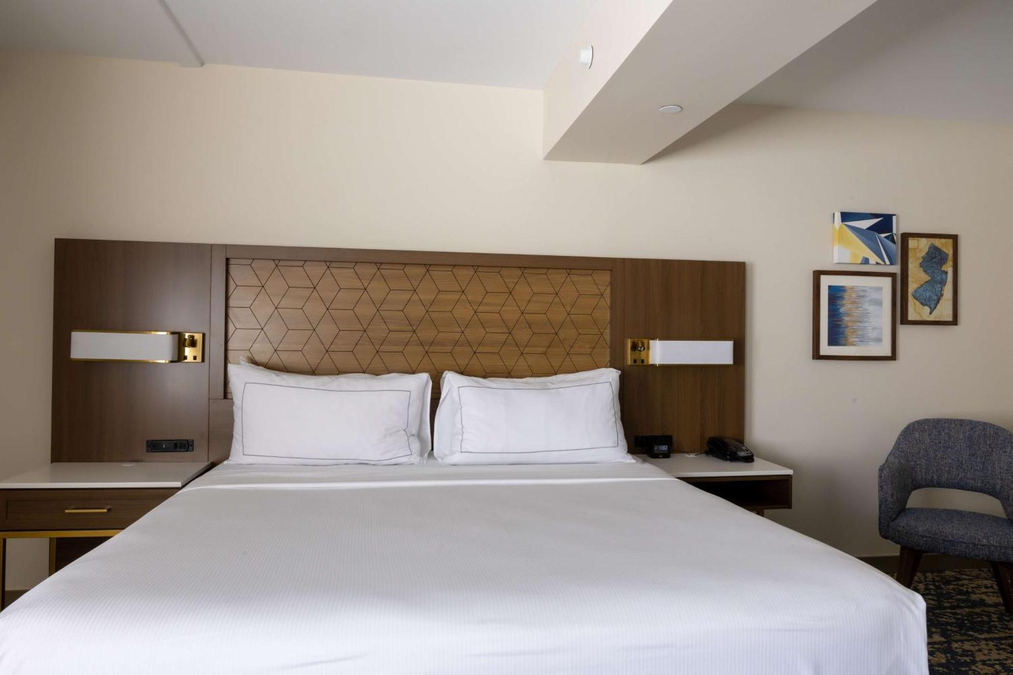 ดับเบิลทรี บาย ฮิลตัน ทินตัน ฟอลล์ อีตันทาวน์ Hotel ภายนอก รูปภาพ