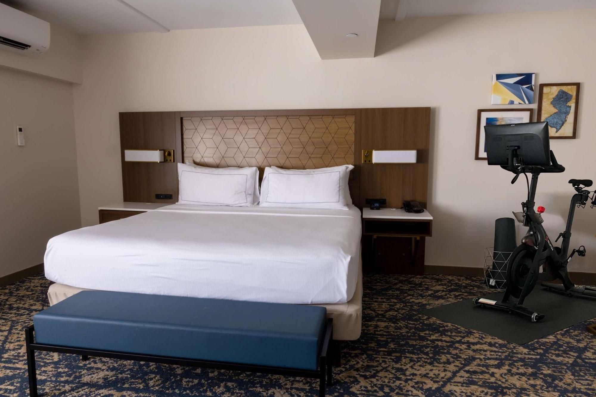 ดับเบิลทรี บาย ฮิลตัน ทินตัน ฟอลล์ อีตันทาวน์ Hotel ภายนอก รูปภาพ